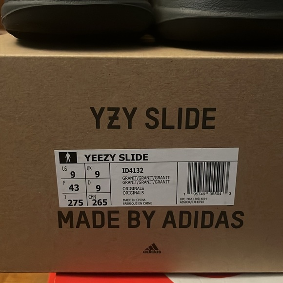 Yeezy slide granite sz 9 - Picture 4 of 6